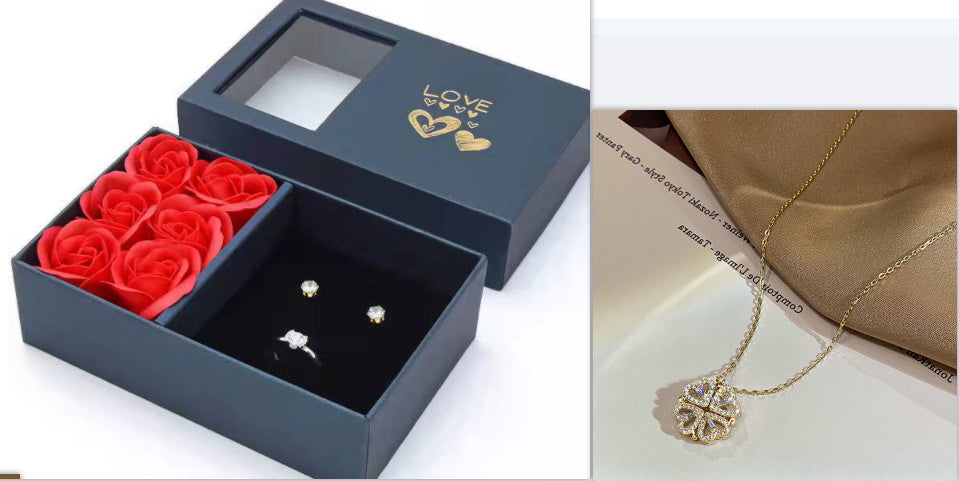 Retro Magnetic Heart Four Leaf Clover Pendant Necklace - Women's Love Jewelry